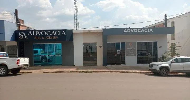 Salão comercial e apartamento 