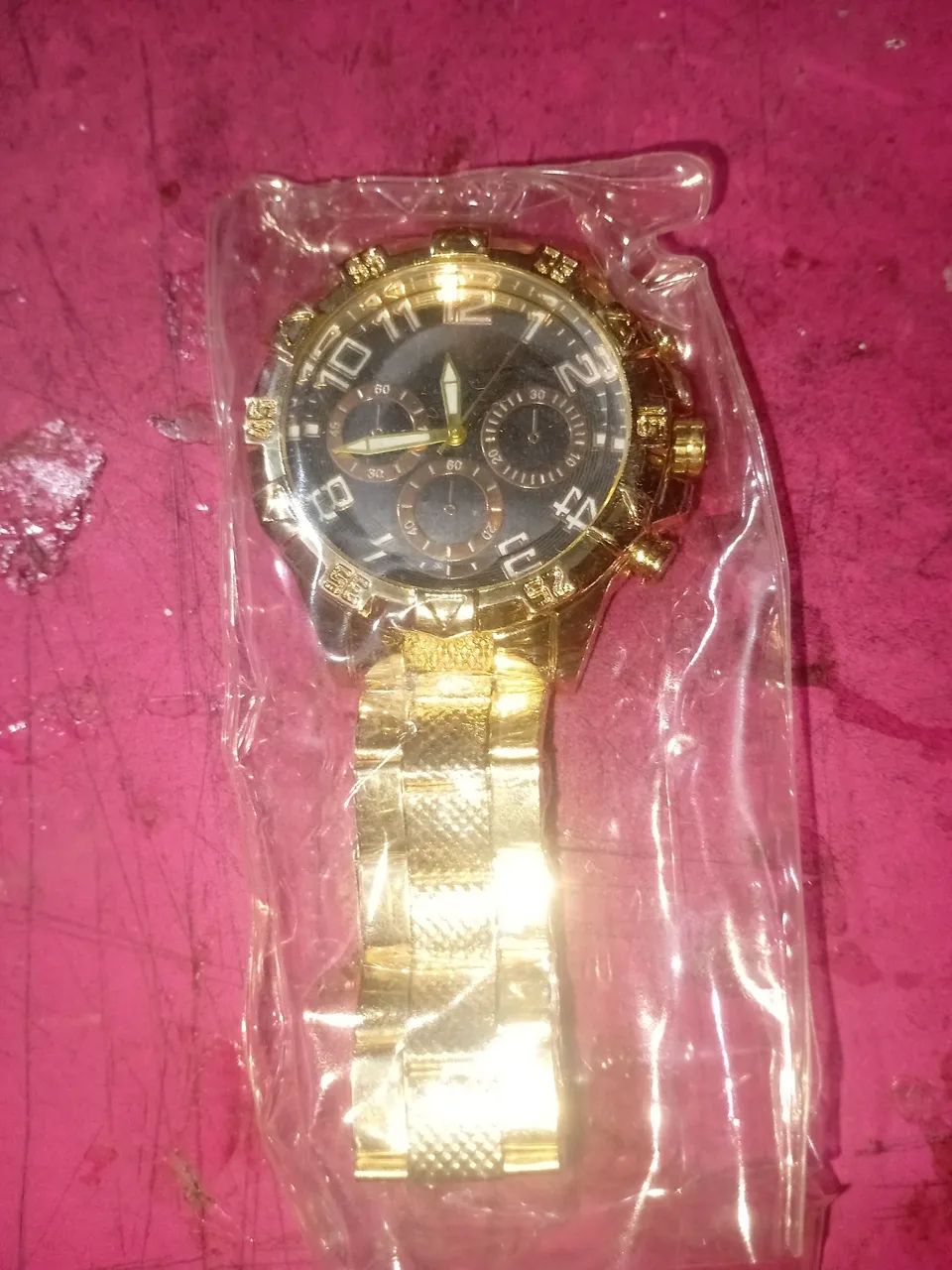 Relógio masculino dourado*novo*!