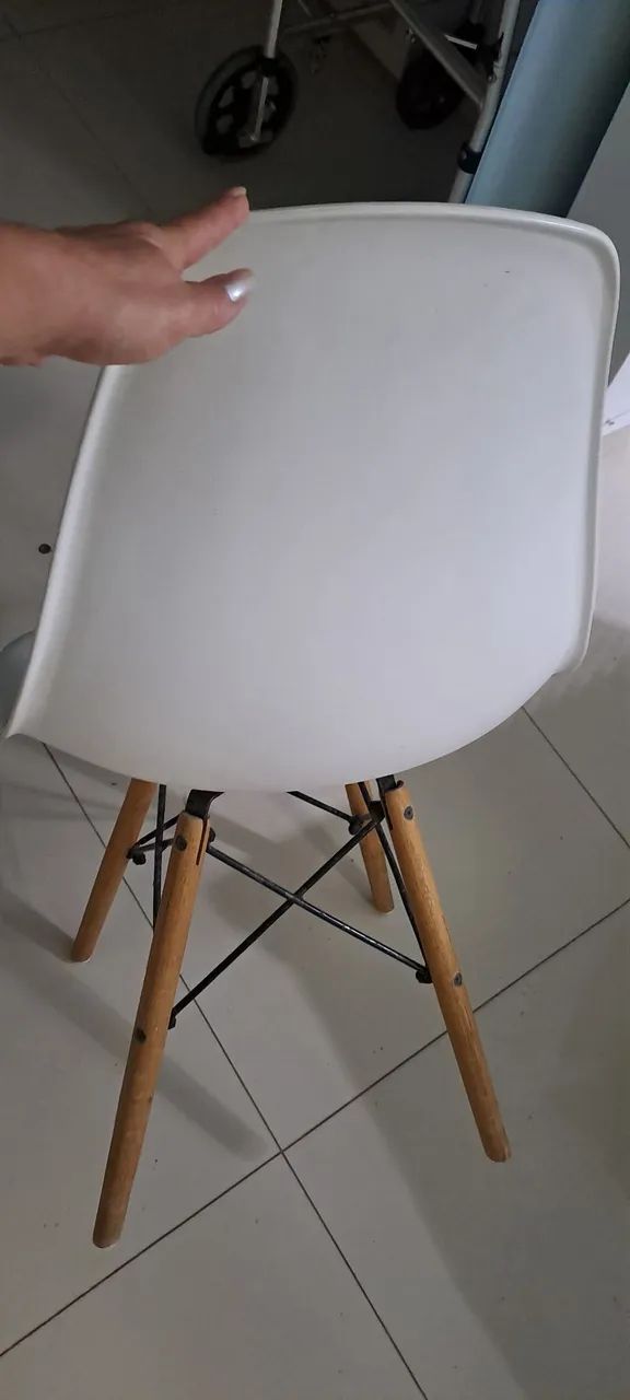 Mesa e 4 cadeiras - Foto 4