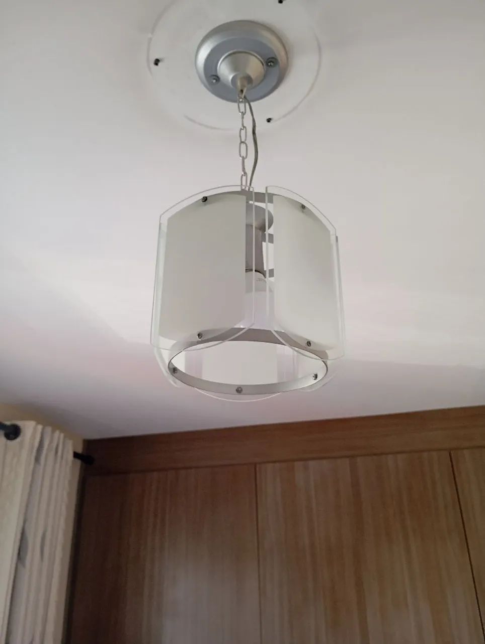 Lustre quarto 