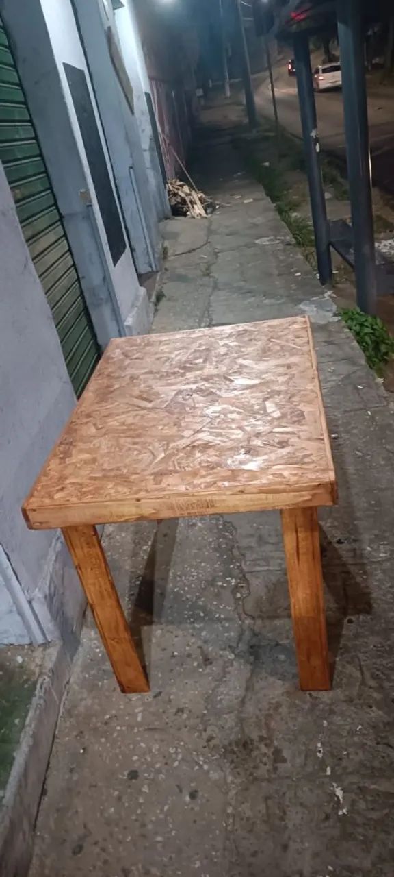 Mesa de madeira maciça pinus com tampo em tapume  - Foto 3