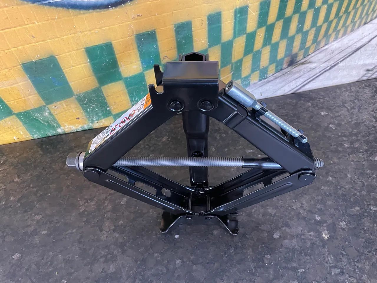 Macaco com chave de roda original GM tracker 2026  - Foto 3