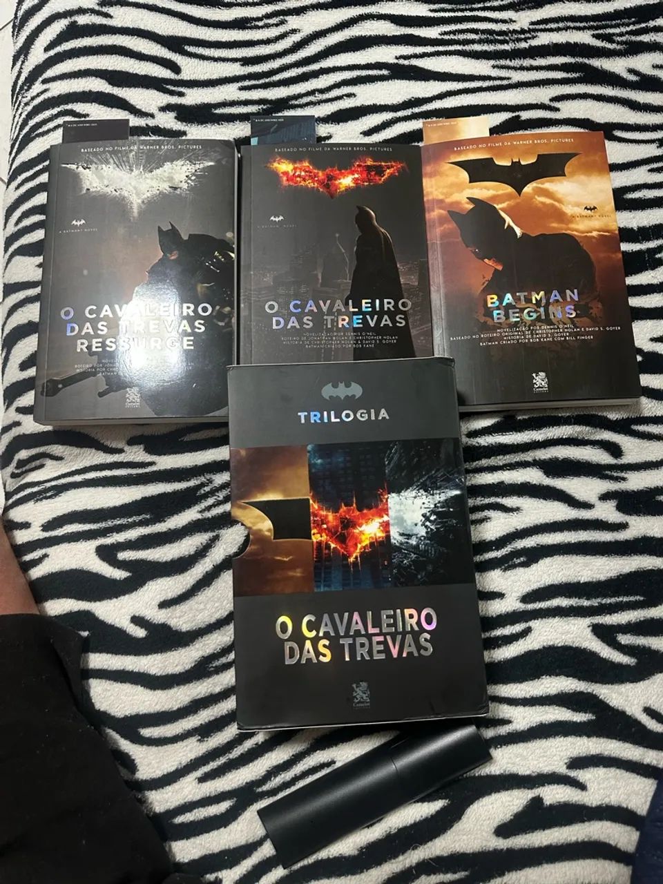 TRILOGIA  O CAVALEIRO DAS TREVAS - Foto 3