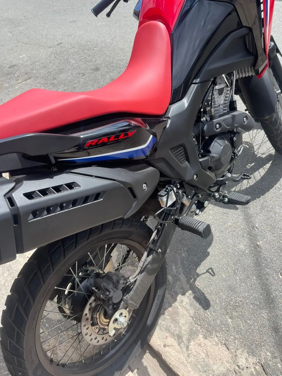 SAHARA 300 ADV  - Foto 5
