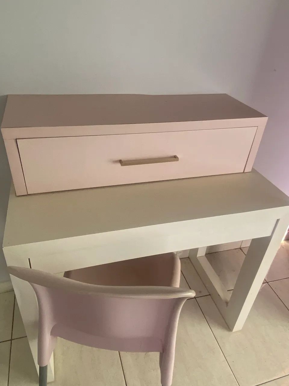 Escrivaninha + gaveteiro + cadeira rosa - Foto 3