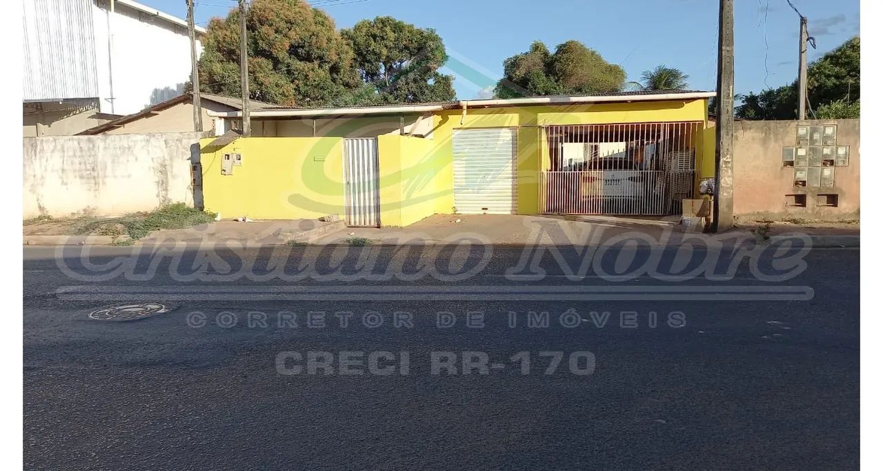 Vende Excelente Casa com Ponto Comercial em Funcionamento