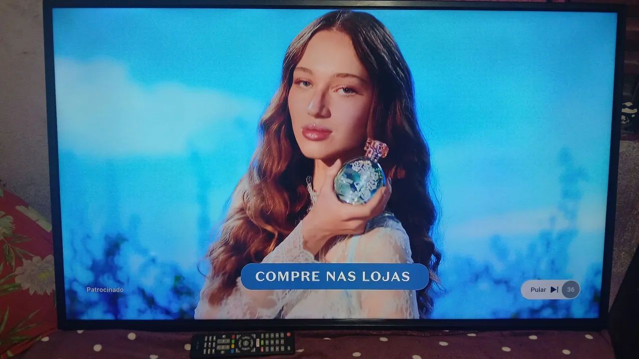 Vendo tv cobia 50 polegadas smart 4k funcionando perfeitamente valor 1300 pra vim buscar  - Foto 4