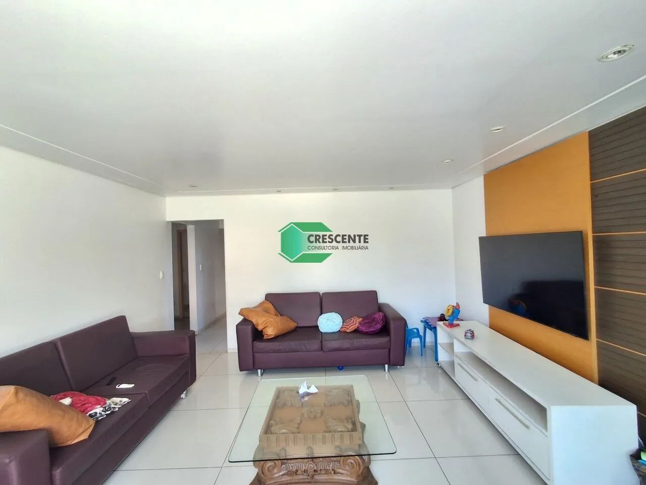 Sobrado á Venda 5 Quartos e 6 vagas - Foto 3