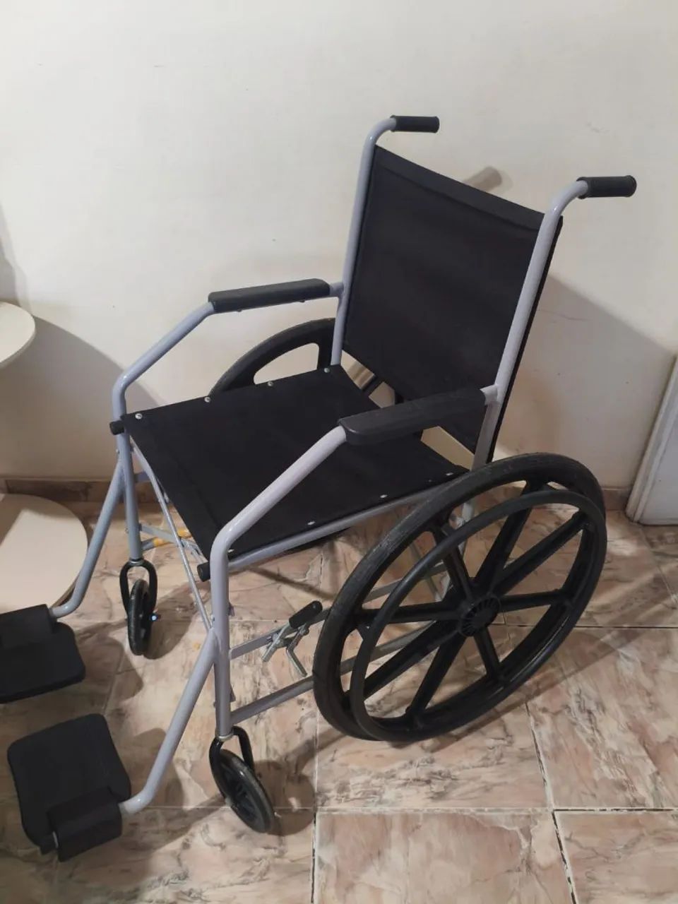 Cadeira de Rodas - Foto 4