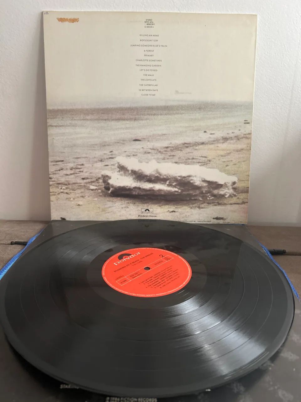 LP The Cure - Standing On a Beach - The Singles - Foto 3