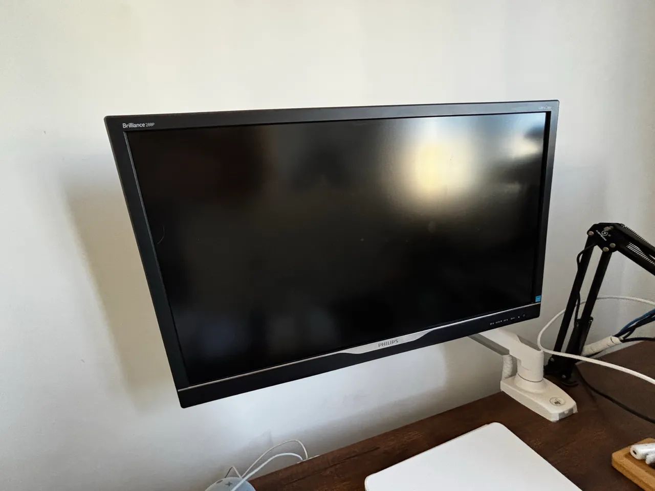 Monitor Philips 28? 4k 60hz Base ergonômica 