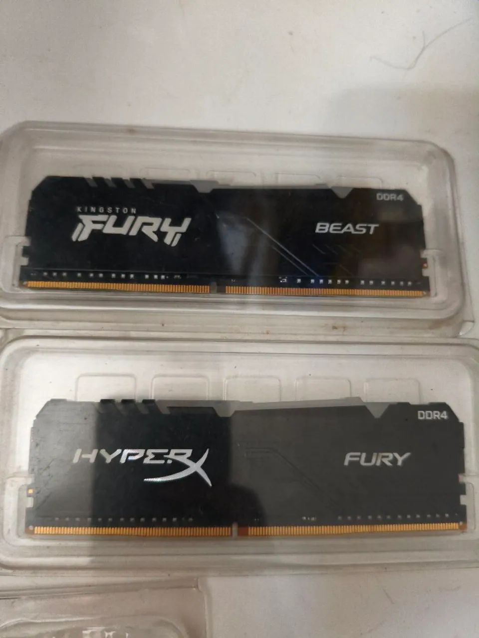 Vendo 2 memórias RAM DDR4 para desktop