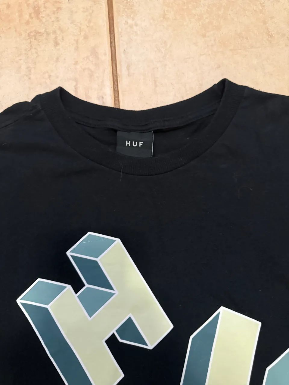 Camiseta HUF - Foto 2