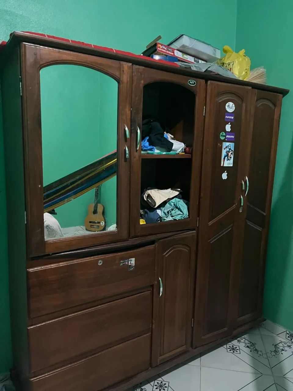 Guarda Roupa de Madeira