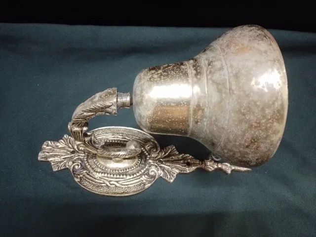 Antiguidade. Sino em Cobre com mais de 100 anos.