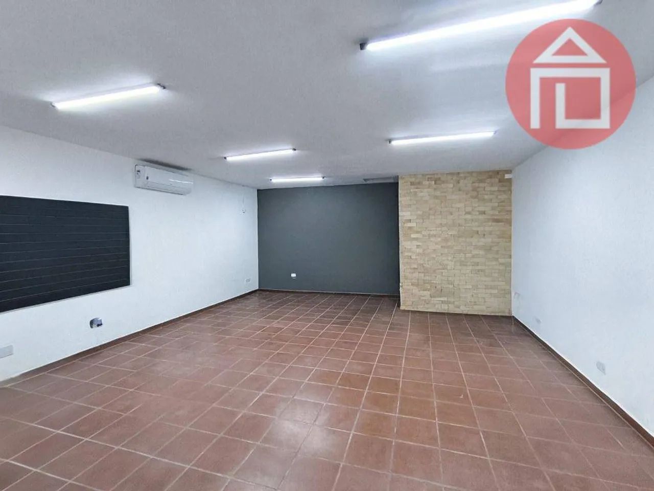 Ponto para alugar, 90 m² por R$ 2.500,00/mês - Centro - Bragança Paulista/SP