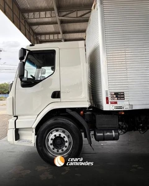 VOLVO VM 270 6X2R - Foto 2