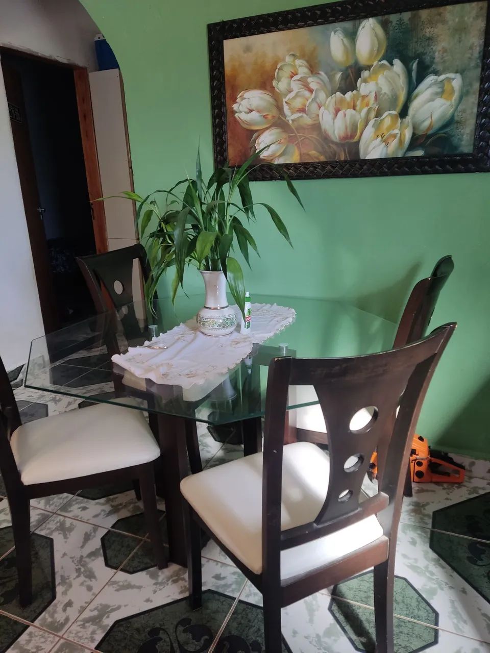 Mesa de vidro com cadeira de madeira  - Foto 3