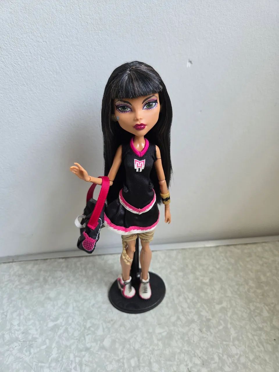 (RESERVADA) Cleo - Líder de Torcida - Monster High