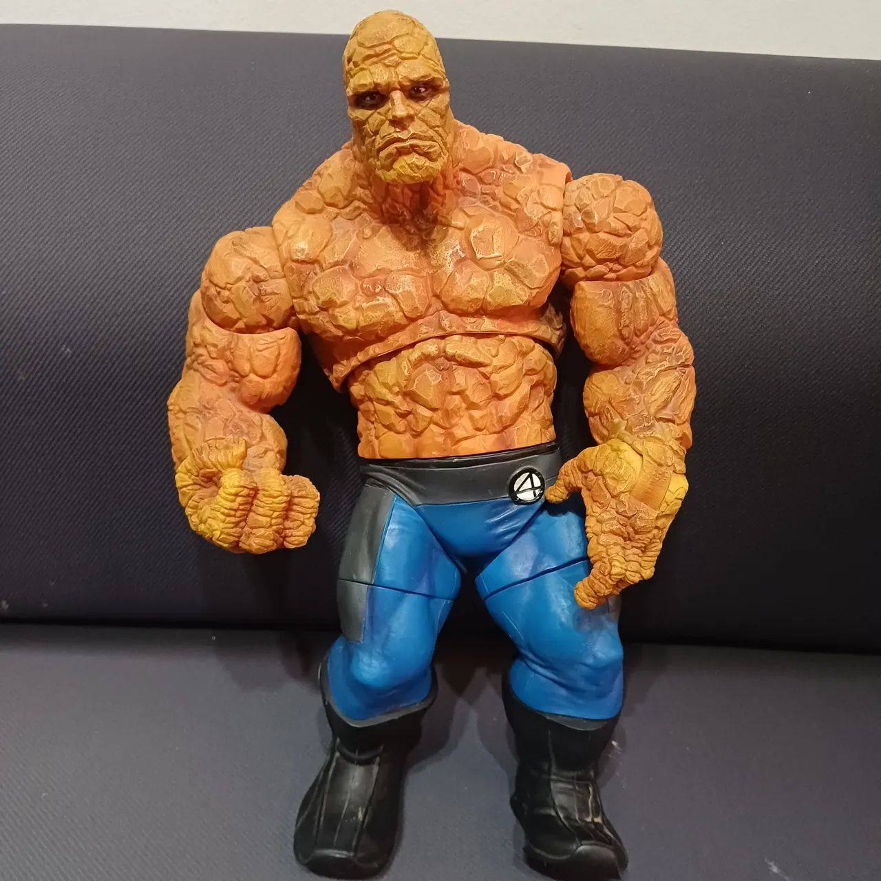 Boneco Coisa Toy Biz 30 cm