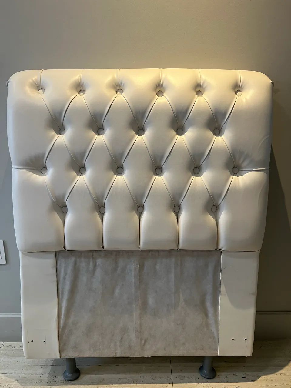 Cabeceira de Cama em Capitonê Off White  - Foto 2