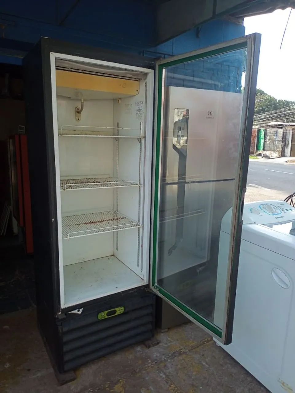 Vendo um expositor de bebidas moderno  - Foto 4