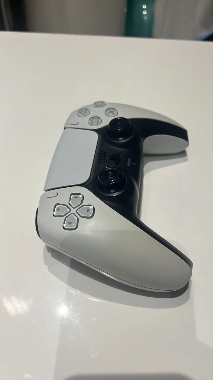 CONTROLE DE PS5 DUALSENSE E DE PS4 - Foto 4