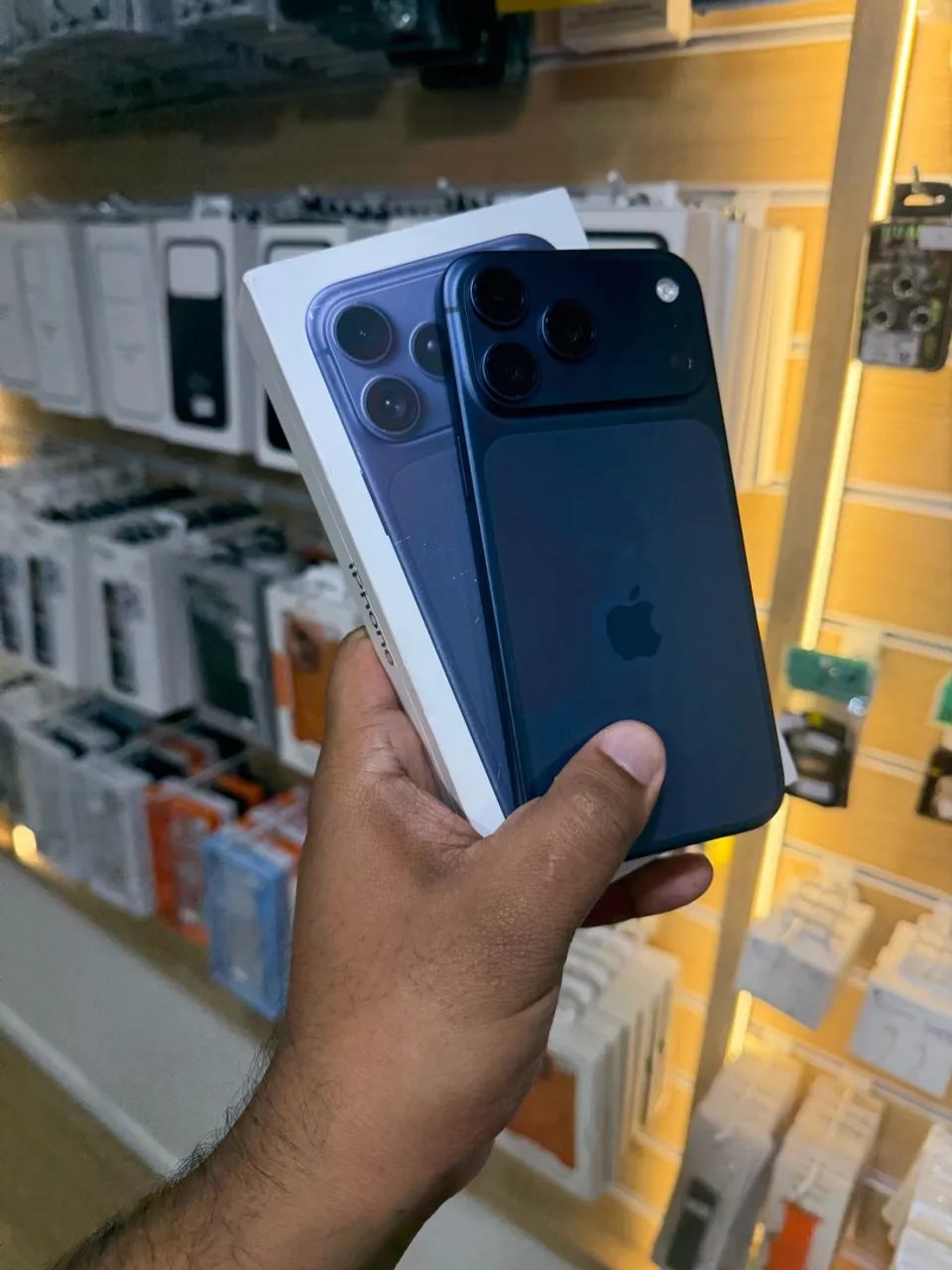 iPhone 17 pro Max Azul 256GB  - Foto 2