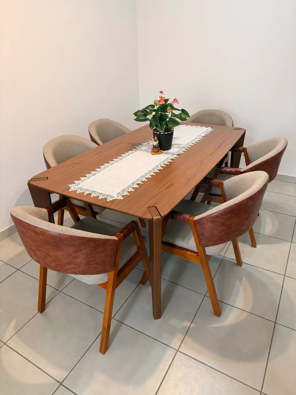 Mesa com cadeiras 