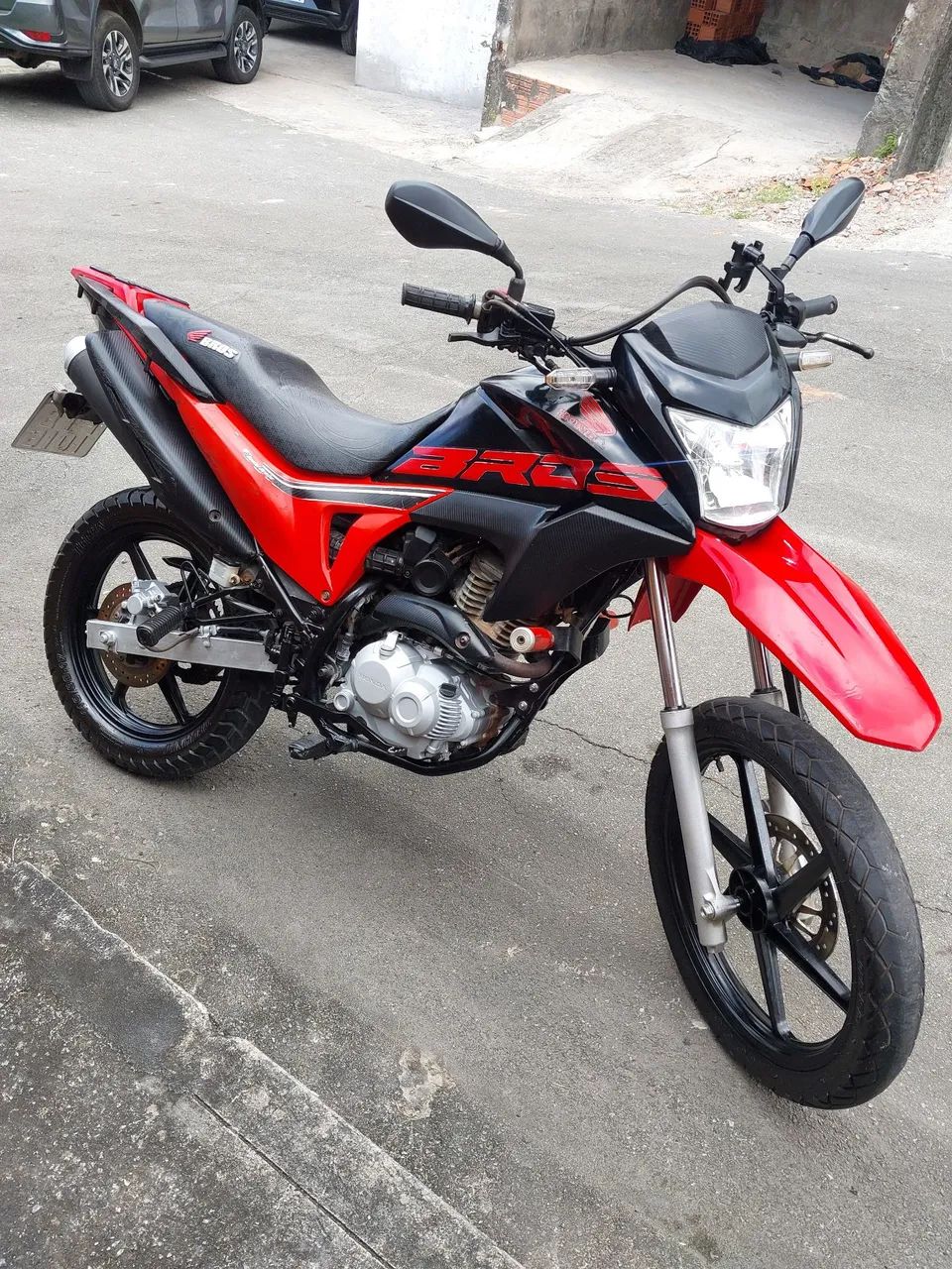 Bros 160
