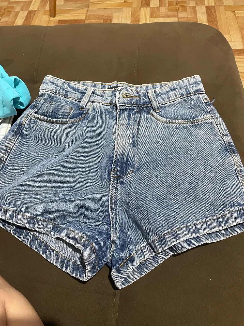 Vendo essas bermudas