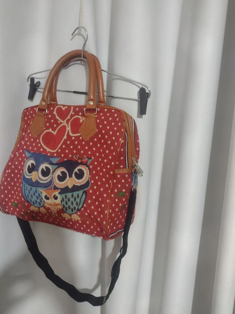 Bolsa vermelha com bordado de corujas - Foto 3
