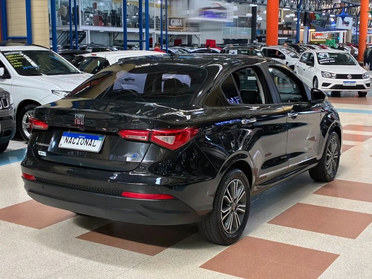 Fiat Cronos Precision 1.8 16V Flex Aut. 2019 - Foto 4