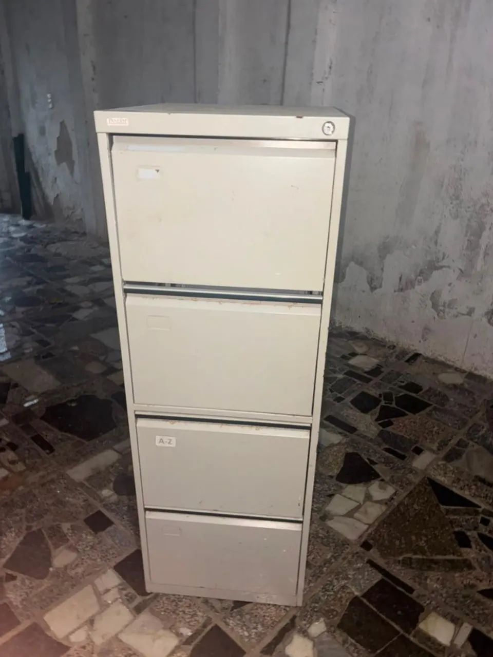 Arquivo de aço 4 Gavetas