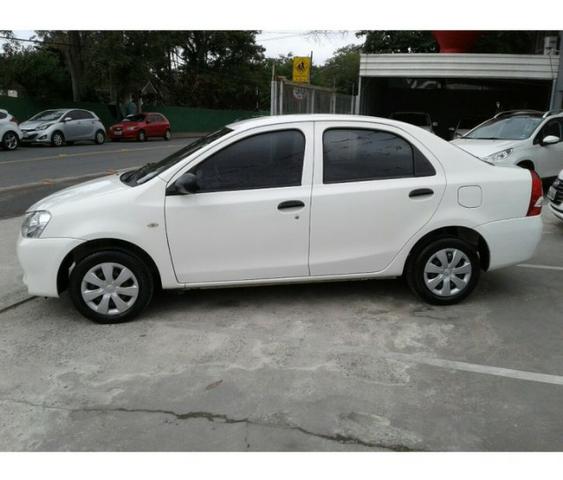 Toyota Etios Sedan 1.5 sem A/C - Foto 8