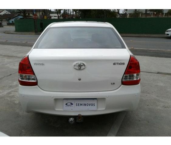 Toyota Etios Sedan 1.5 sem A/C - Foto 9