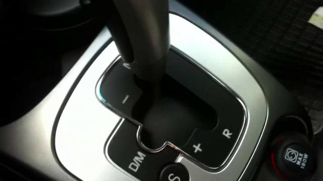 Palio Essence Dualogic 1.6 FLEX 16V 5P 2016 - Foto 3
