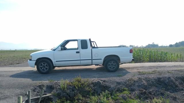 Vendo S10 1996 cabine extendida gasolina 2.2 - Foto 9