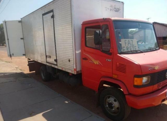 Mercedes 710 Plus 2003 Baú Parcela 1.358,66