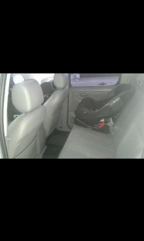 Toyota Hilux SRV. 2010 - Foto 12