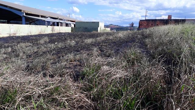 Lote grande Bairro Vitor Hugo