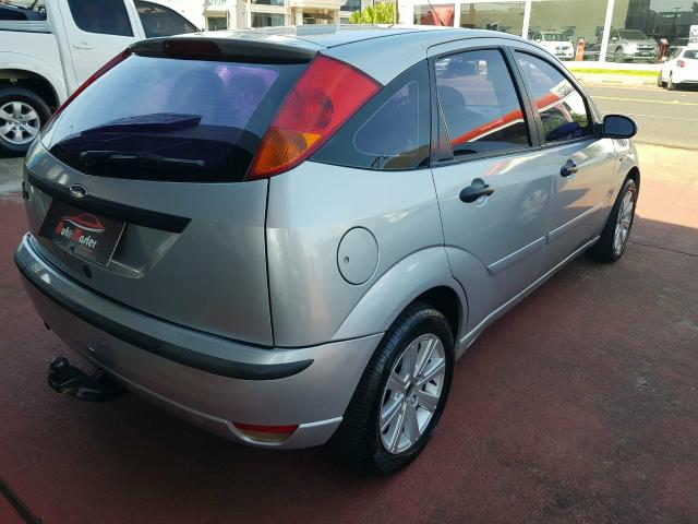 Ford Focus 1.6 - Foto 4