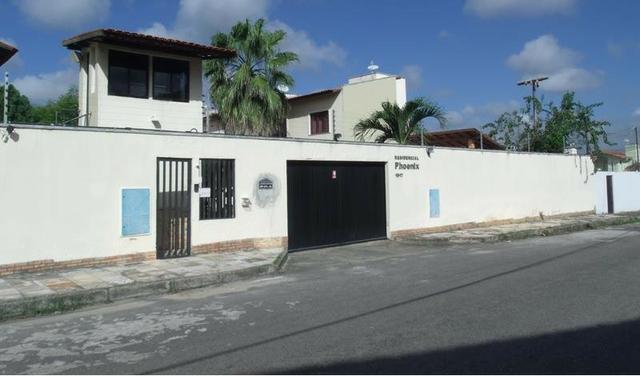 Alugo excelente casa em condomínio fechado