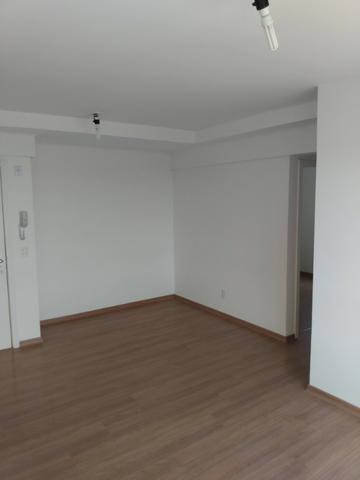 Apto novo à venda, 2 quartos (1 suíte com closet) 2 vagas, em Av. Ferreira Viana (Pelotas) - Foto 3