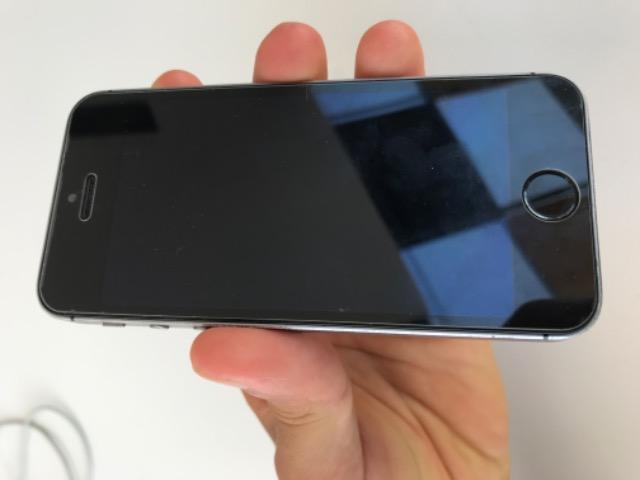 IPhone 5s prata/preto Funcionando - Foto 4