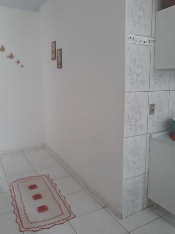 Vende se uma casa
