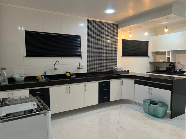 Casa com Piscina e 3 Suítes de frente para o mar em Iguabinha - Foto 6