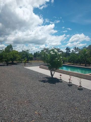 Vende-se chácara de 1 hectare na região da Guia em Cuiabá MT 