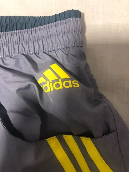 short adidas - Foto 2