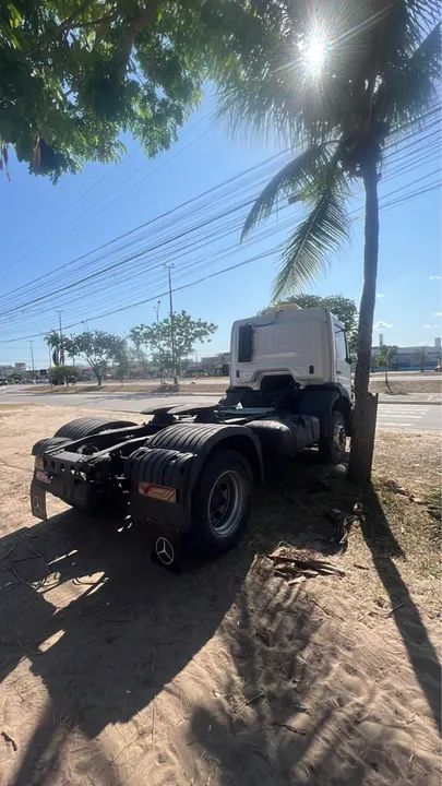 Caminhão mercedes axor - Foto 3